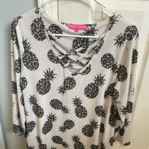 Simply Southern Animal Print Pineapple Tunic Top Size M